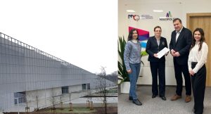 Obok dyrektora Małopolskiego Centrum Przedsiębiorczości Adama Ślusarczyka stoi dyrektor Cogiteonu dr Barbara Woźniak, Magdalena Parysz p.o kierowniczki komórki ds. Rozwoju Społeczeństwa Wiedzy oraz Agnieszka Przyłucka główna specjalistka ds. projektów